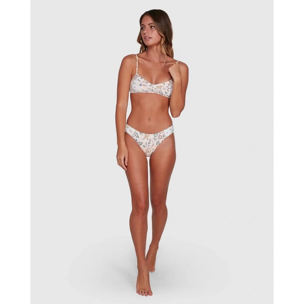Billabong feminine florals